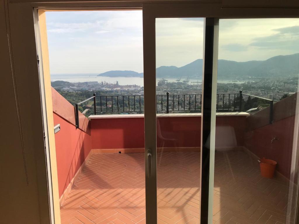 La Casa Con Vista Di Emma Διαμέρισμα Vezzano Ligure Εξωτερικό φωτογραφία